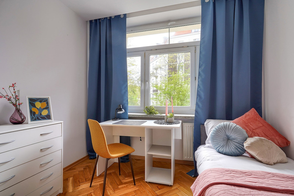 Cinnamon Room preview