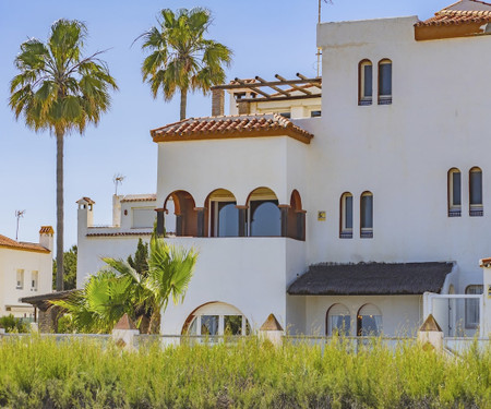 Cubo's Beachfront Marina de Casares House