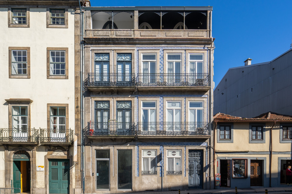 Luxurious Designed  Flat w/ Mezzanine & Terrace