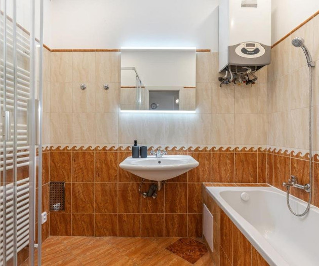 Royal Prague Heart Suite