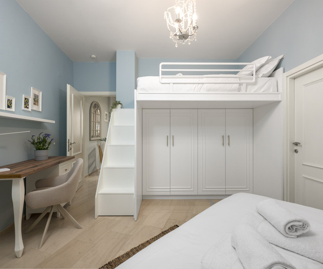 AnT-one Designer Neo-Classical Central Apartment