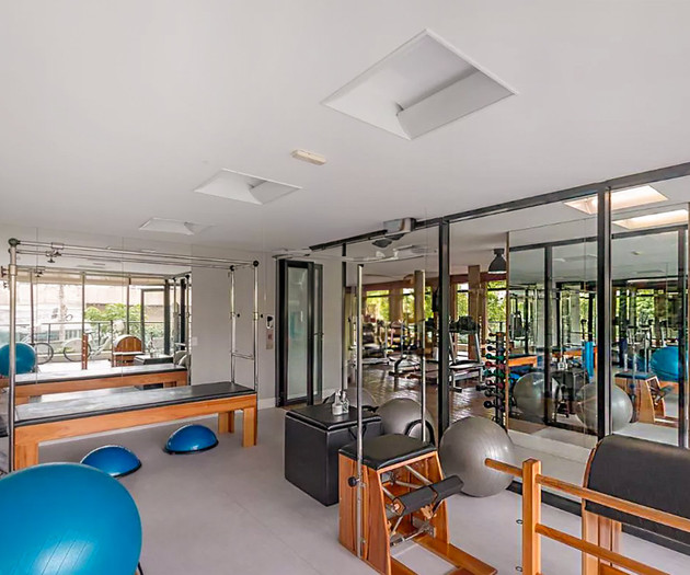 Teljesen felszerelt stúdió 30 méterre a metróállom