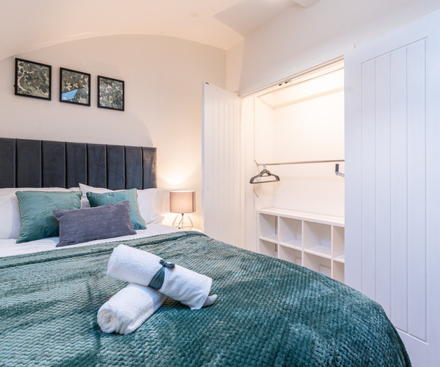 Open wardrobe with hanging rail