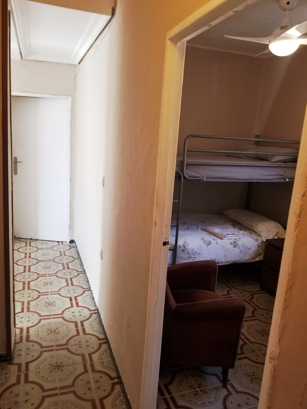 1 de Mayo - Twin Room  for student in Sevilla preview