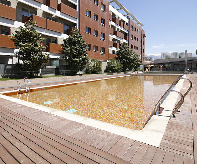 Full apartment conveniently located, 3+ months