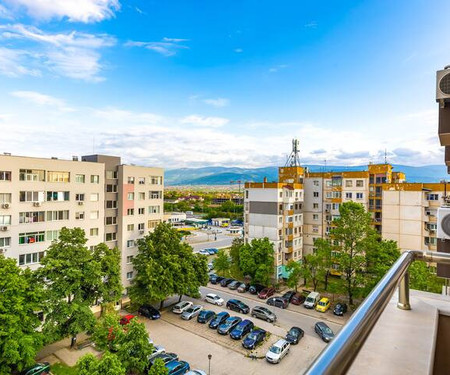 "South" Plovdiv - 2BD Flat with Balcony