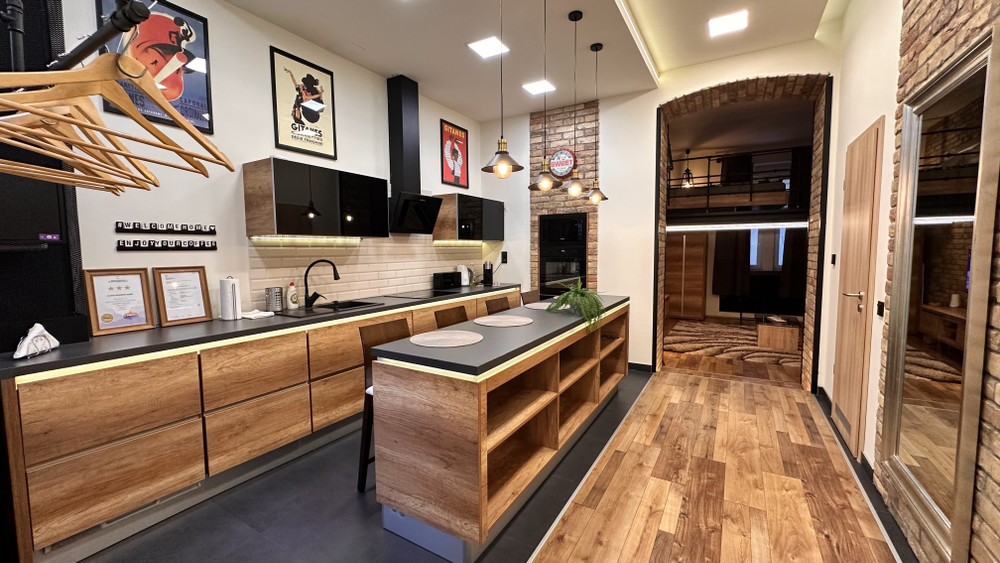 Ultra-Modern Loft Apartment with Gallery, Quiet Co preview