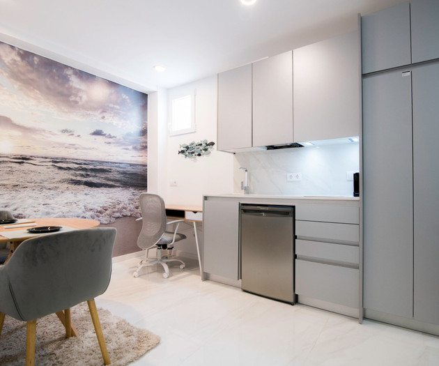 SleekLofts Queen-Bed Studio near City of Arts