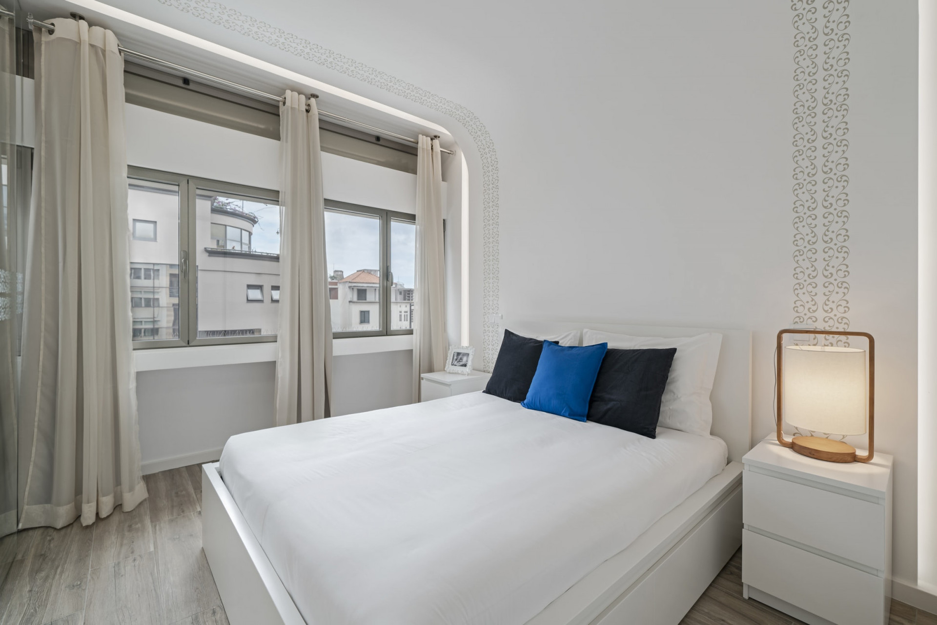 Bedroom with double bed