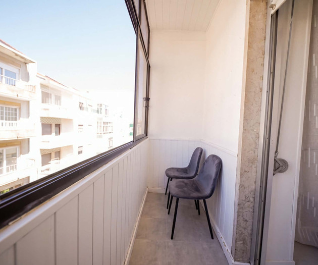 Comfortable and Bright Home Near Queluz Palace