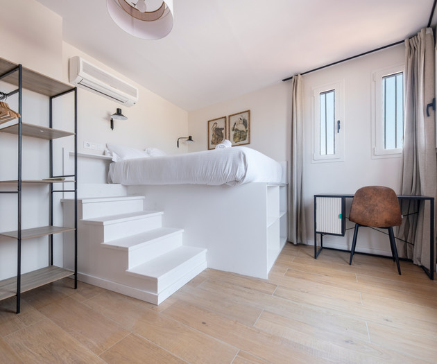 Confy attic with terrace 1 bedroom right in Born
