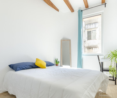 R0121- Room in co-living in Poble Sec