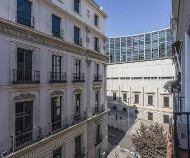 Apartamento en Cortes/ Barrio de las Letras Madrid