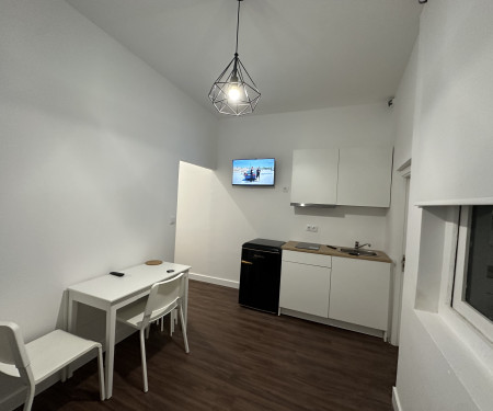 Modern 2 bedroom apartment next to Clérigos