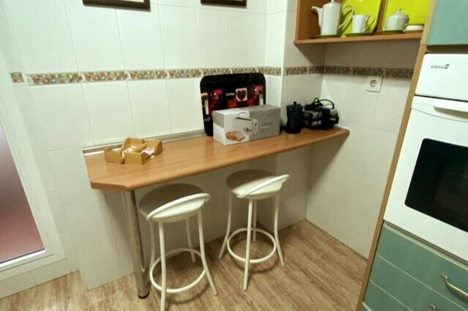 Full kitchen