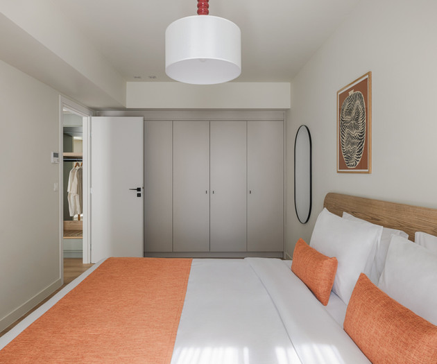 Bright 1-bed apartment, close to metro station