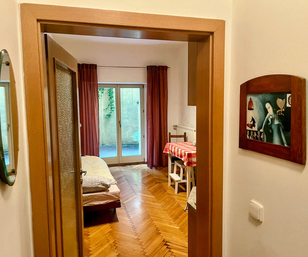 Quiet and Cozy Studio near City Center
