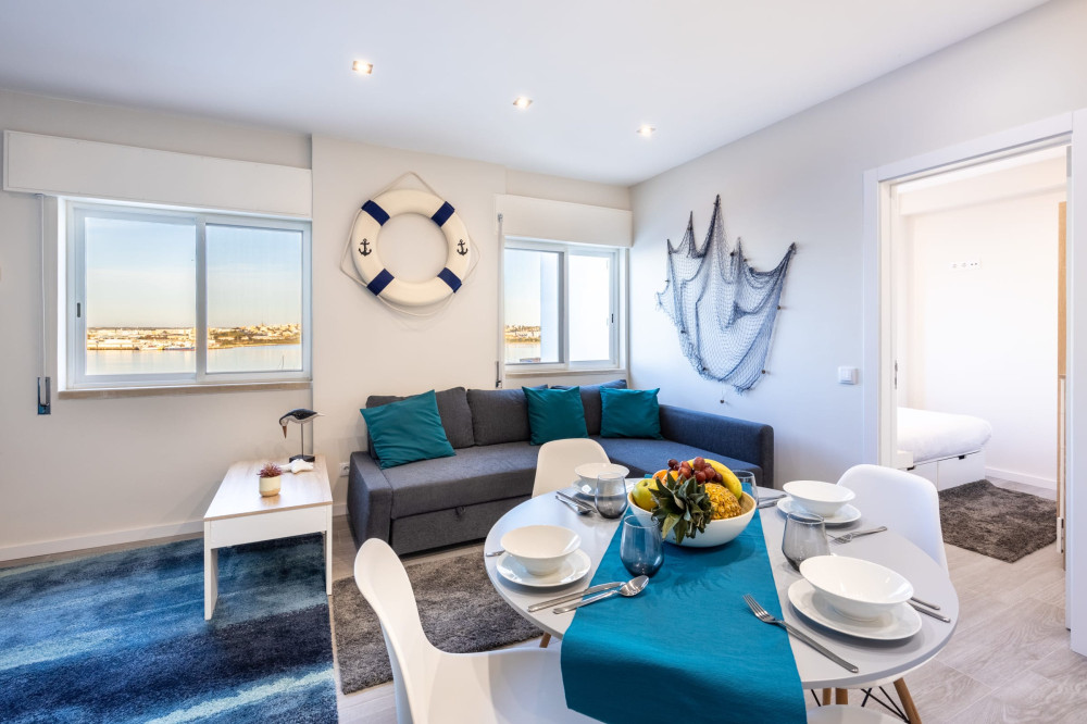 Torri riverview apartment preview