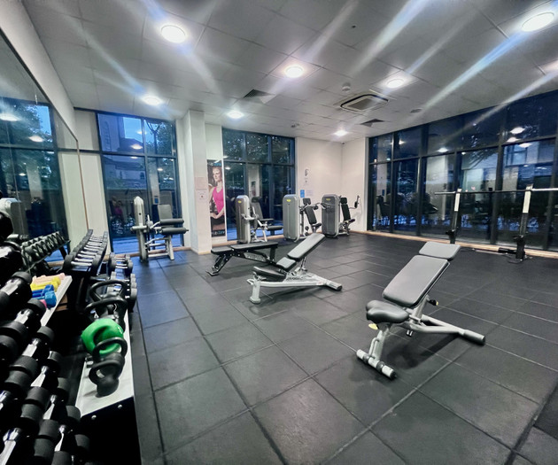 Spacious 2 Bed/2 Bath Canary Wharf | Gym & Parking
