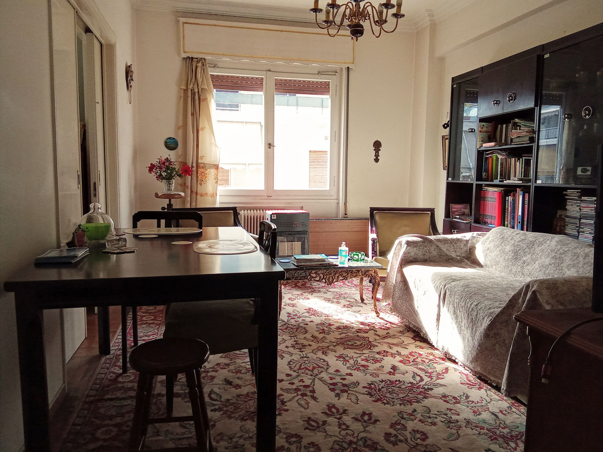 COMMON LIVING ROOM