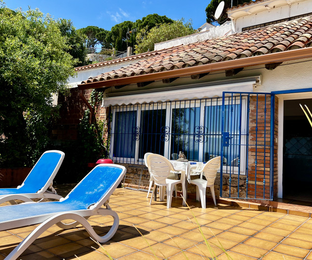Wake up to the sea, Cala Canyelles · Costa Brava