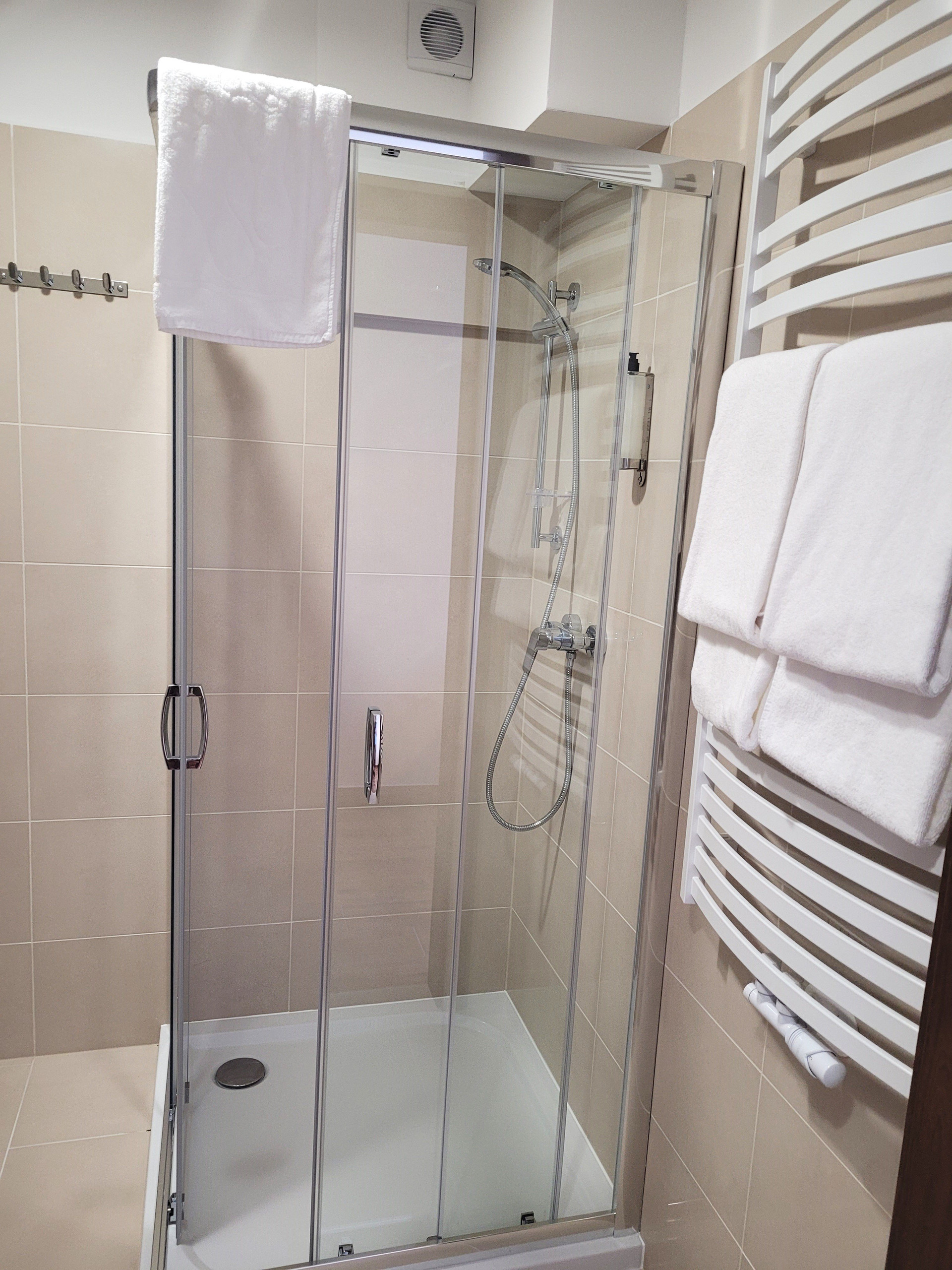 Bathroom shower with towels