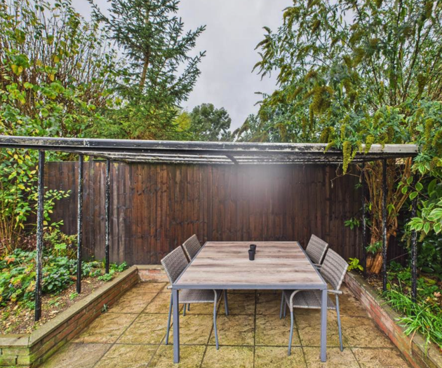 Ireton Park | 4-bed House with 2 Baths & Parking
