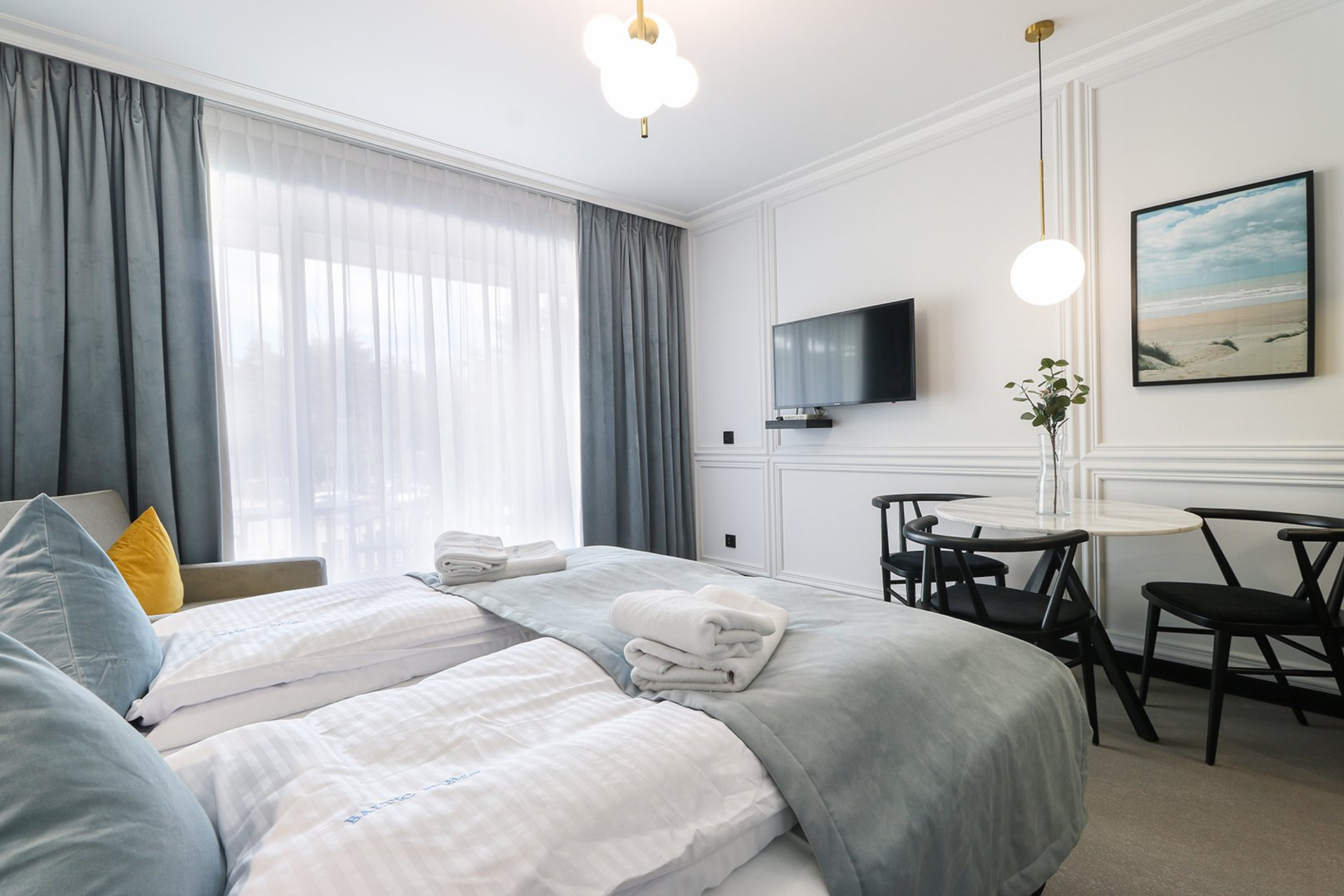 Sample photo, actual apartments may vary slightly in décor.