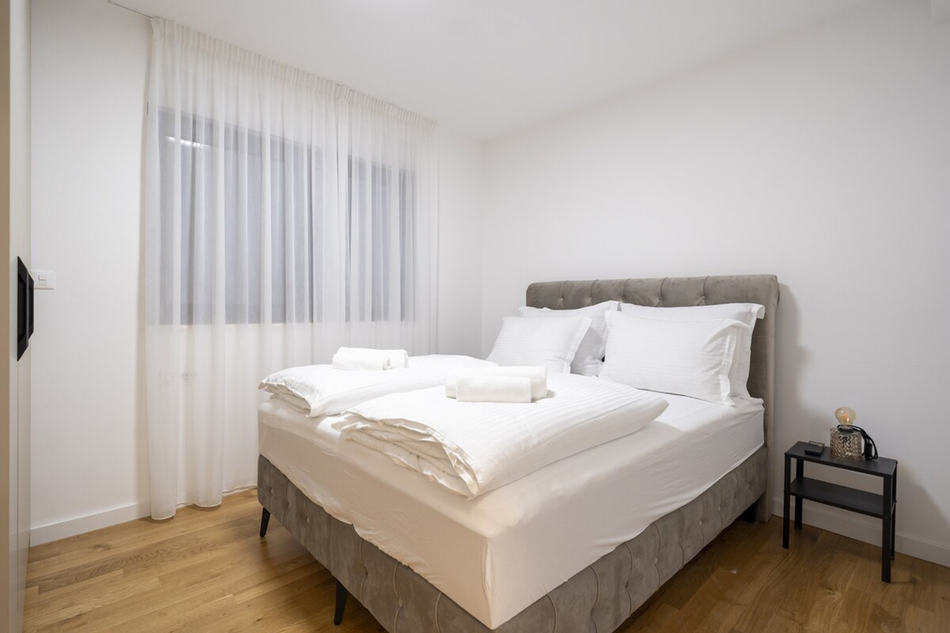 Bedroom 1 image 1