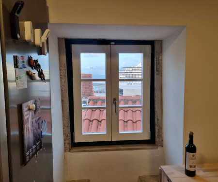 River-view apartment in the heart of Alfama