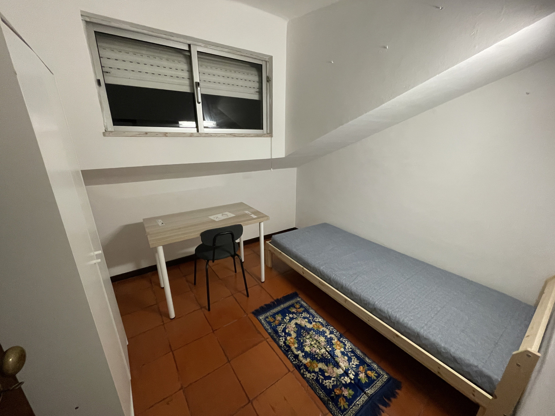 Room 9