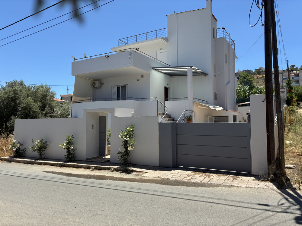 Villa Marianna preview