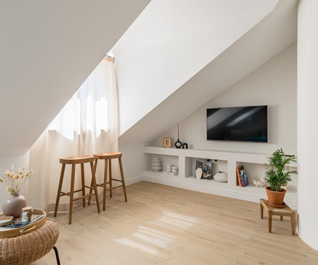 Sunny attic with sea view