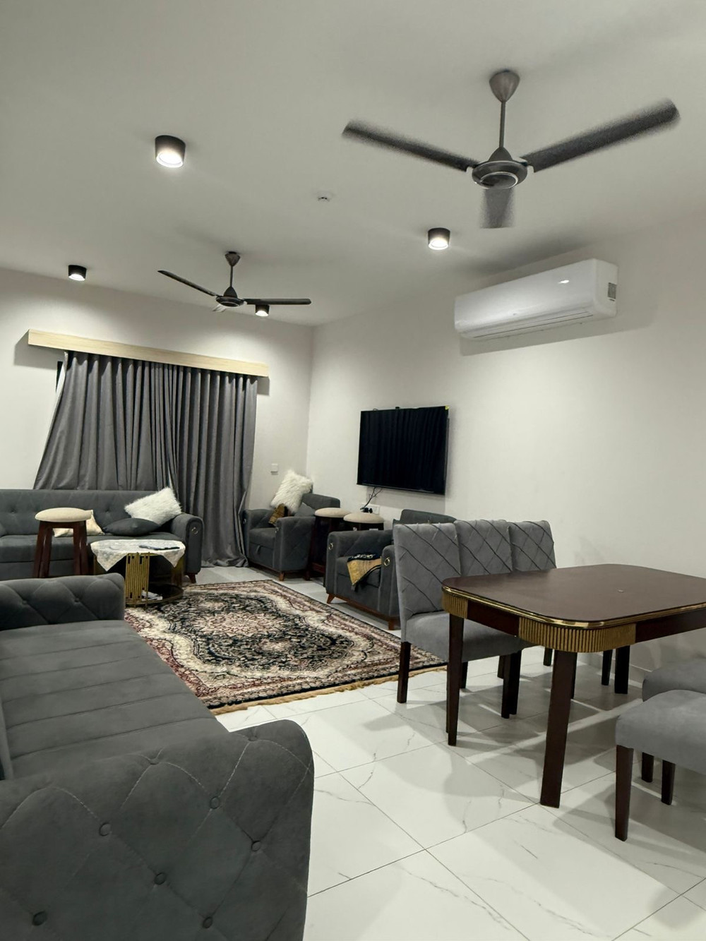 Luxurious three bedroom apartment in Salalah preview