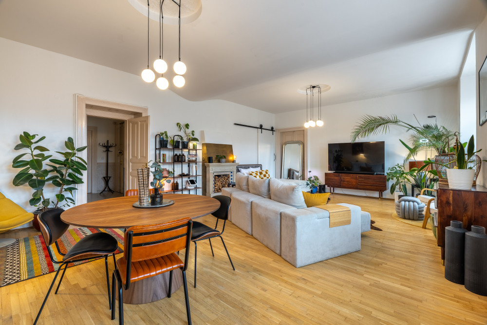 50 sqm private room with shared bathroom preview