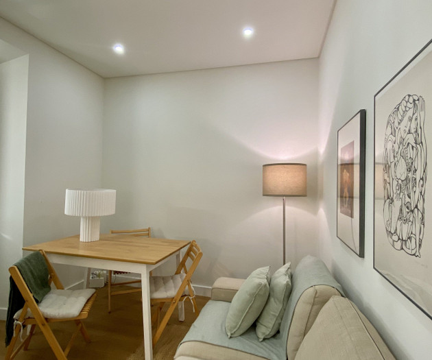 Apartamento com Pateo em Marvila, 2 wc e 2 salas