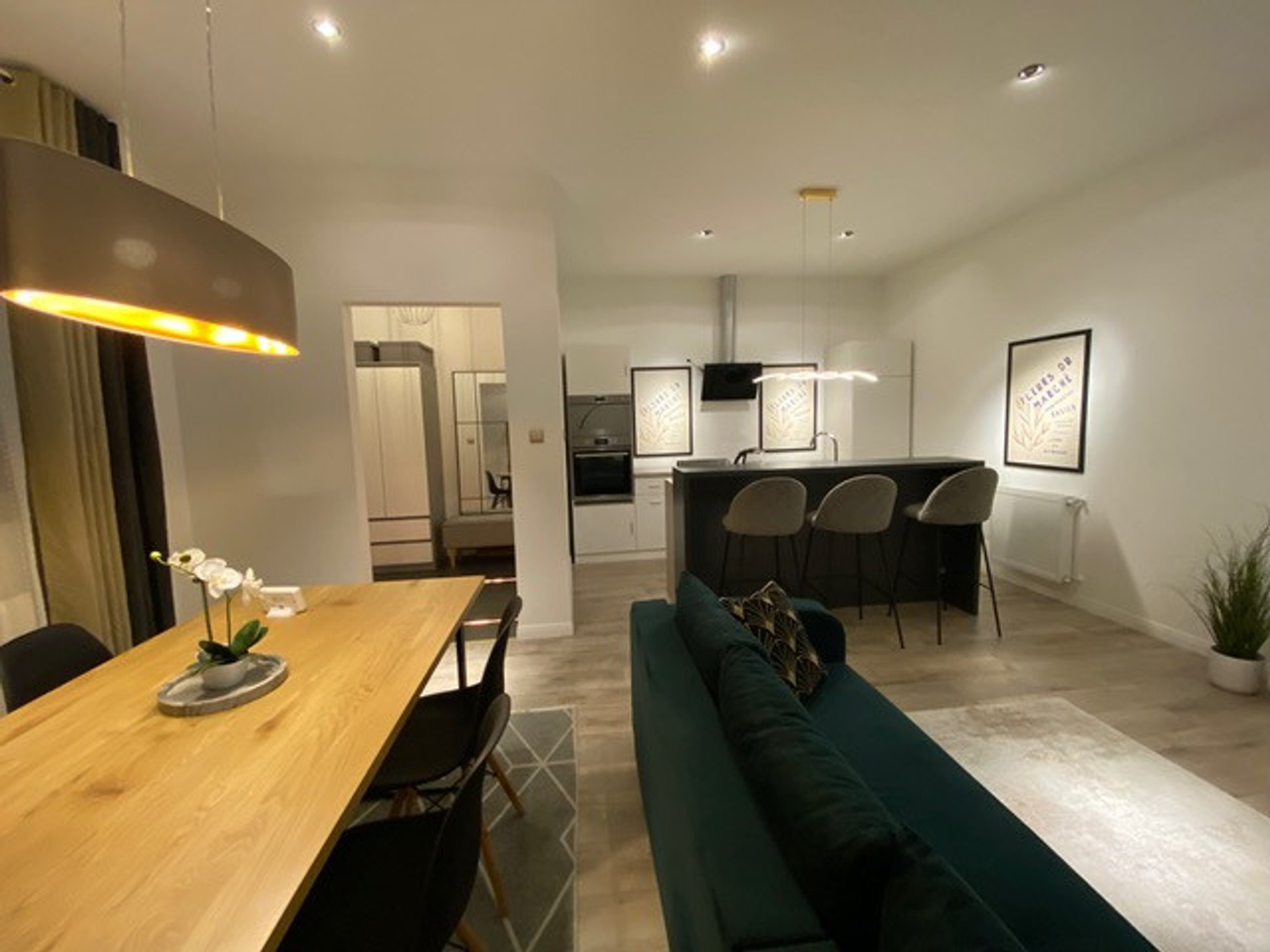 living room, kitchen