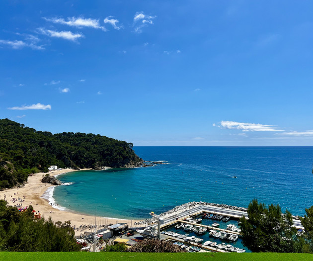 Wake up to the sea, Cala Canyelles · Costa Brava