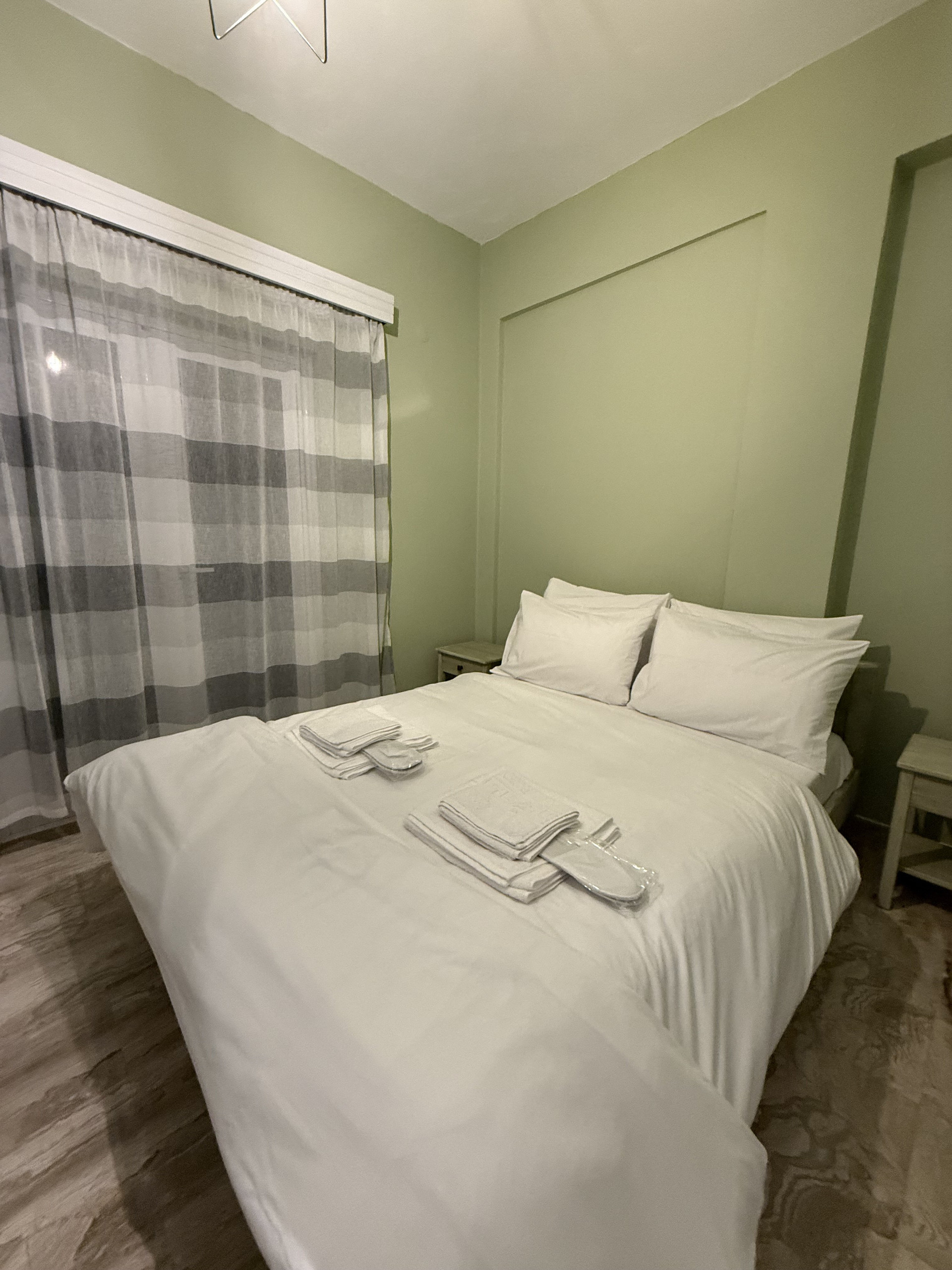 Bedroom with double bed