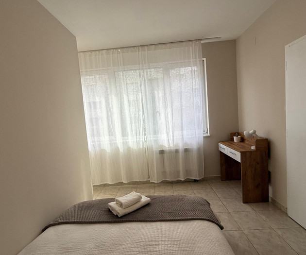 Bright 1BR Apartment with 600 Mbps Fiber & A/C | 2