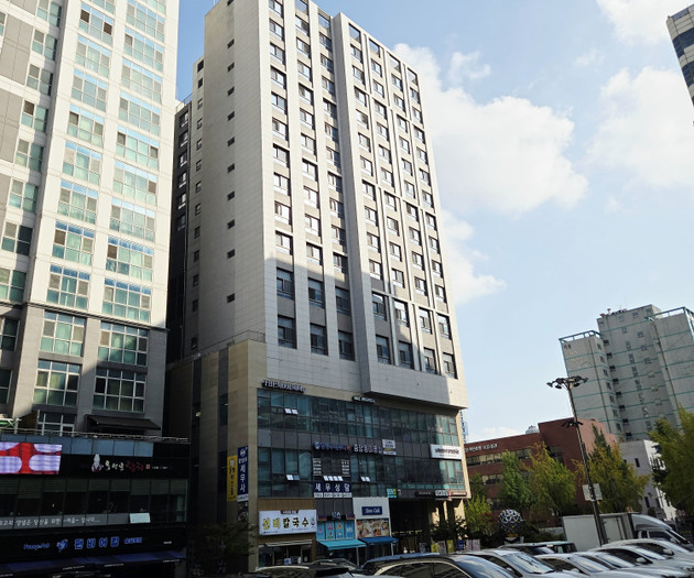 Ansan Duplex with Kitchen, Washer & Dining Table