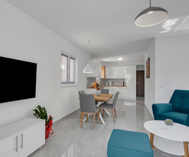 Living room toward kitchen hallway