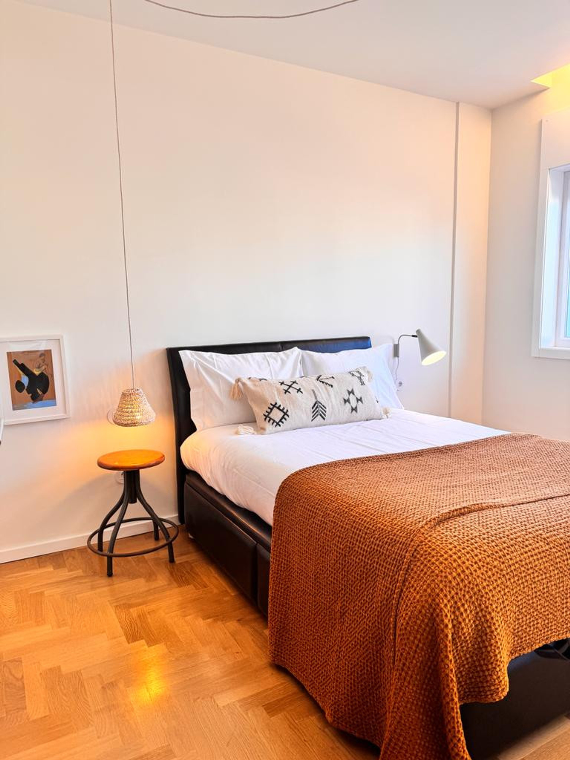 quarto e cama muito confortável