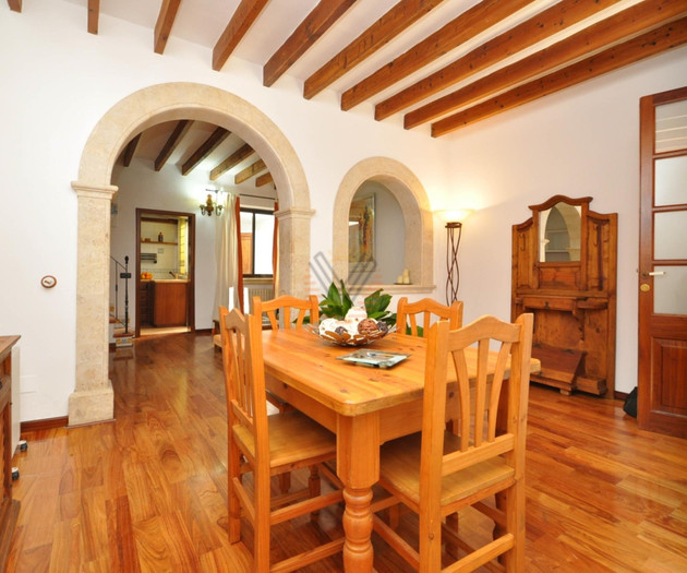 Es Convent, Charming restored town house in the wa