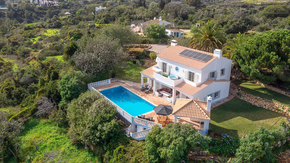 Quiet Spacious House | Swimming Pool preview