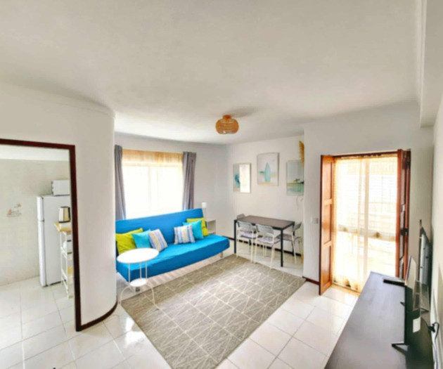 Comfortable T1 by the lagoon and ocean