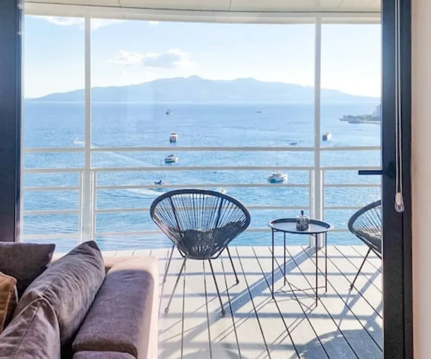 Beachfront Pirali