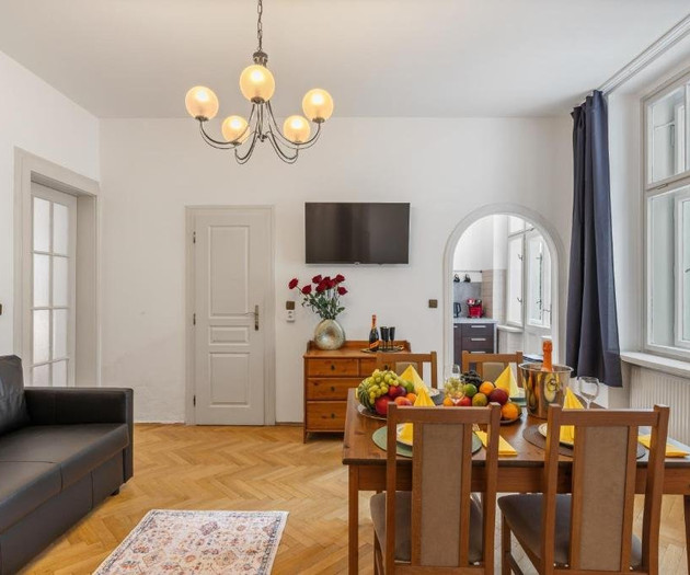Royal Prague Heart Suite