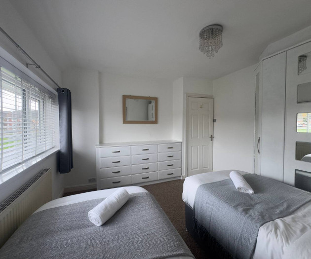 Cozy 4 Bedroom Home | Pet Friendly | Free Parking