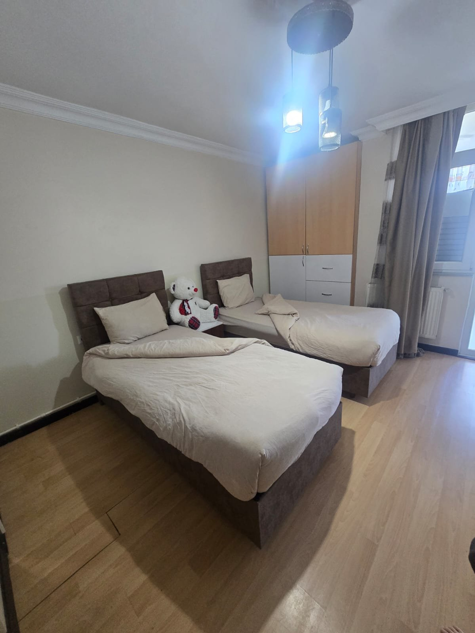 Bedroom with two single beds